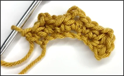 Image showing the 1st part of the crochet holly leaves