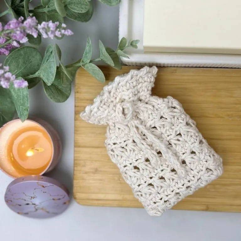 Gorgeous crochet drawstring soap bag from Amber Spa Set 4-in-1 bath bundle