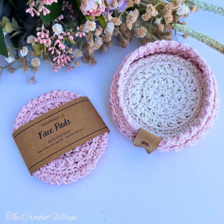 Crochet face scrubbies with gift label inside matching crochet basket holder from the Amber Spa Set 4-in-1 bath bundle