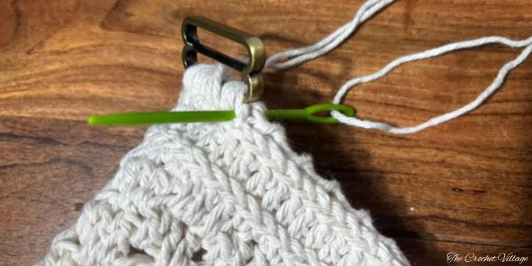 How to attach adjustable belt strap to crochet messenger bag using hardware tutorial