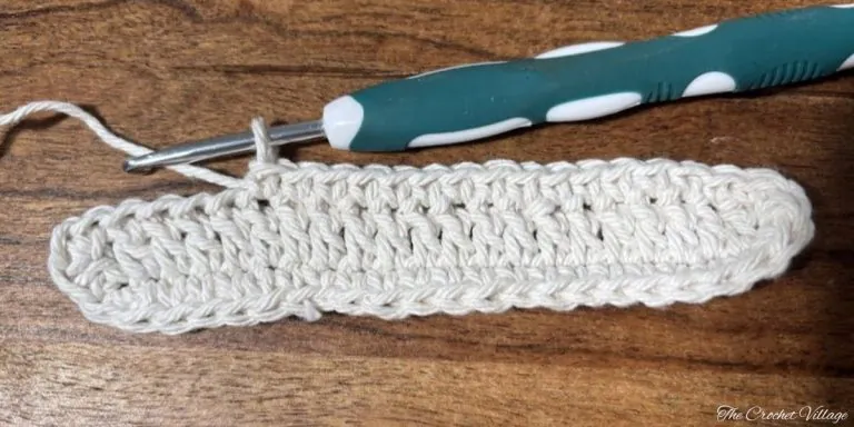 Step 1 tutorial for crocheting adjustable strap for crochet crossbody bag pattern