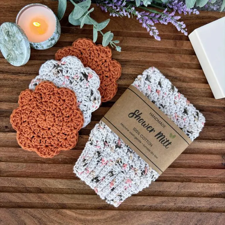 Free crochet reusable face pads pattern — soft cotton face rounds and makeup remover pads from the Papaya Spa Set.
